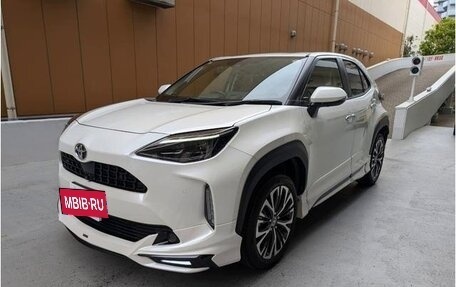 Toyota Yaris Cross, 2022 год, 1 400 000 рублей, 4 фотография