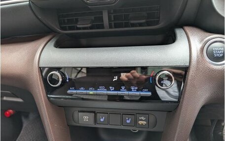Toyota Yaris Cross, 2022 год, 1 400 000 рублей, 18 фотография