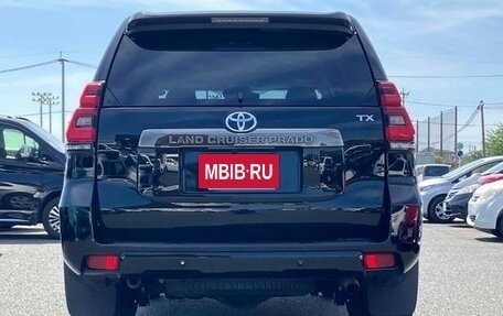 Toyota Land Cruiser Prado 150 рестайлинг 2, 2021 год, 4 030 855 рублей, 5 фотография