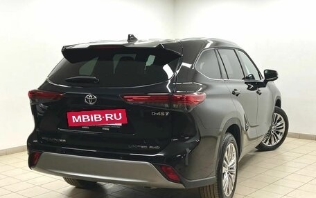Toyota Highlander, 2025 год, 6 600 000 рублей, 4 фотография
