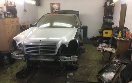 Mercedes-Benz E-Класс, 1995 год, 200 000 рублей, 3 фотография