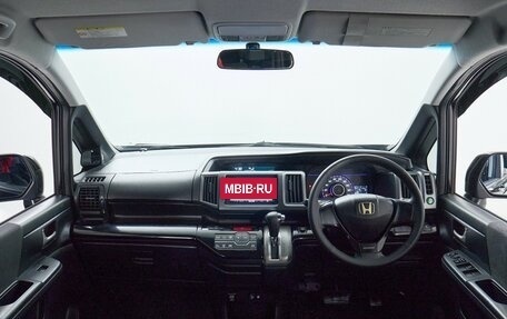 Honda Stepwgn IV, 2011 год, 1 635 000 рублей, 9 фотография