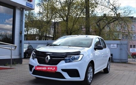 Renault Logan II, 2018 год, 769 000 рублей, 5 фотография