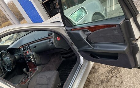 Mercedes-Benz E-Класс, 1998 год, 675 000 рублей, 17 фотография