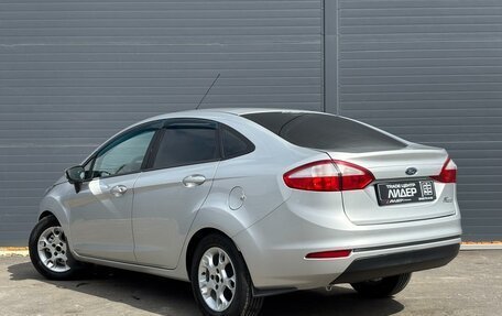 Ford Fiesta, 2015 год, 880 000 рублей, 4 фотография