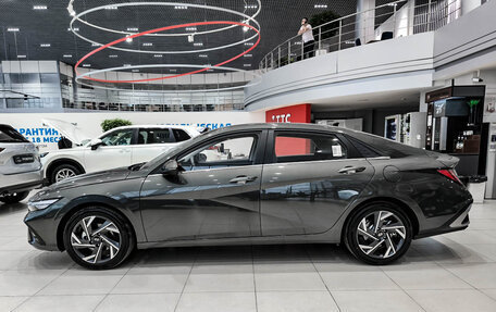 Hyundai Elantra, 2024 год, 2 599 000 рублей, 12 фотография