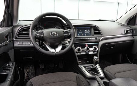 Hyundai Elantra VI рестайлинг, 2019 год, 1 340 000 рублей, 6 фотография