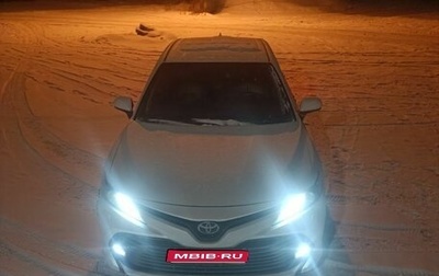Toyota Camry, 2018 год, 3 100 000 рублей, 1 фотография