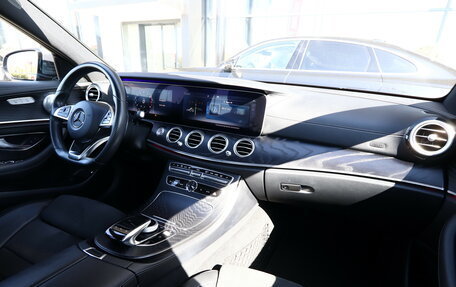 Mercedes-Benz E-Класс, 2017 год, 3 550 000 рублей, 9 фотография