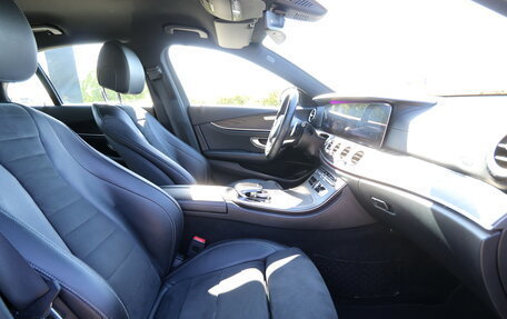 Mercedes-Benz E-Класс, 2017 год, 3 550 000 рублей, 10 фотография