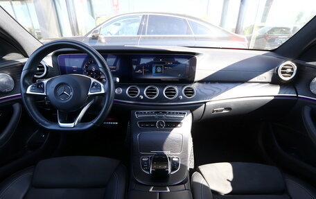 Mercedes-Benz E-Класс, 2017 год, 3 550 000 рублей, 13 фотография