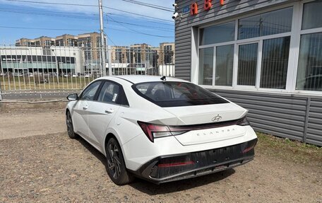 Hyundai Elantra, 2024 год, 2 900 000 рублей, 2 фотография
