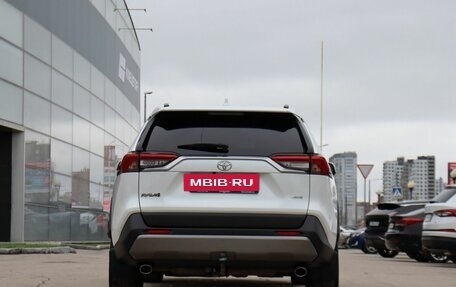 Toyota RAV4, 2021 год, 3 675 000 рублей, 6 фотография