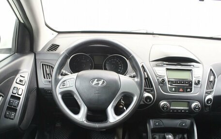 Hyundai Tucson III, 2010 год, 1 159 900 рублей, 10 фотография