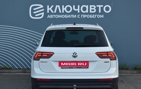 Volkswagen Tiguan II, 2018 год, 2 750 000 рублей, 3 фотография