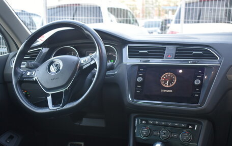 Volkswagen Tiguan II, 2018 год, 2 750 000 рублей, 13 фотография