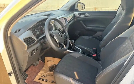 Volkswagen T-Cross I, 2022 год, 1 800 666 рублей, 6 фотография