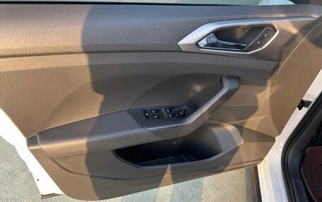 Volkswagen T-Cross I, 2022 год, 1 800 666 рублей, 12 фотография