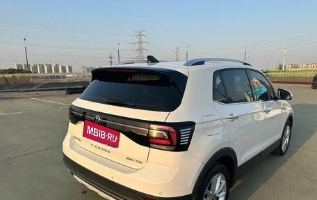 Volkswagen T-Cross I, 2022 год, 1 800 666 рублей, 18 фотография
