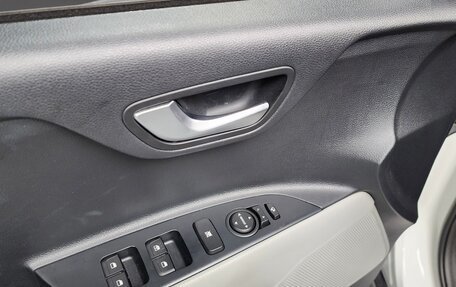KIA Stonic, 2020 год, 1 320 334 рублей, 12 фотография