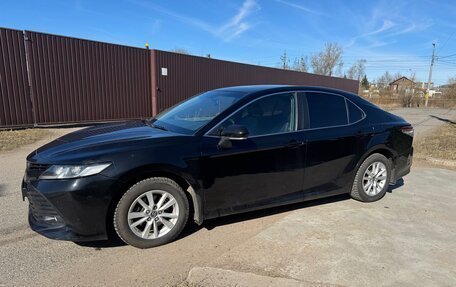 Toyota Camry, 2021 год, 2 150 000 рублей, 2 фотография