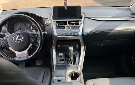 Lexus NX I, 2018 год, 3 050 000 рублей, 10 фотография