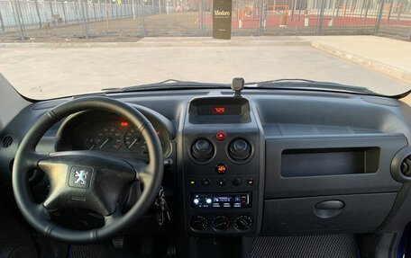 Peugeot Partner II рестайлинг 2, 2004 год, 360 000 рублей, 8 фотография