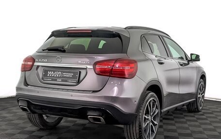 Mercedes-Benz GLA, 2019 год, 2 999 999 рублей, 4 фотография