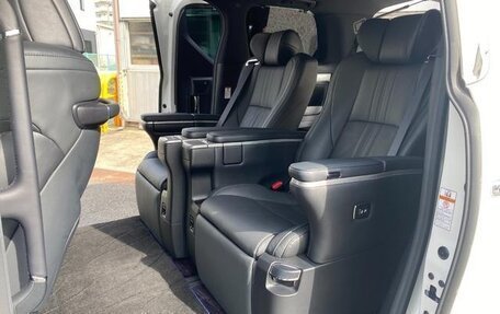 Toyota Alphard III, 2021 год, 3 720 000 рублей, 19 фотография
