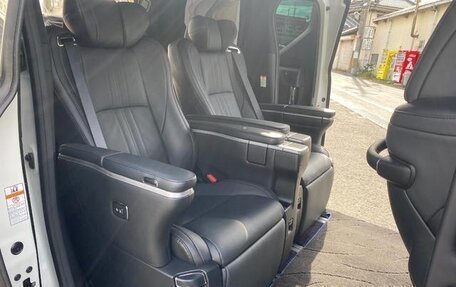 Toyota Alphard III, 2021 год, 3 720 000 рублей, 30 фотография