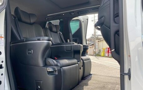 Toyota Alphard III, 2021 год, 3 720 000 рублей, 31 фотография
