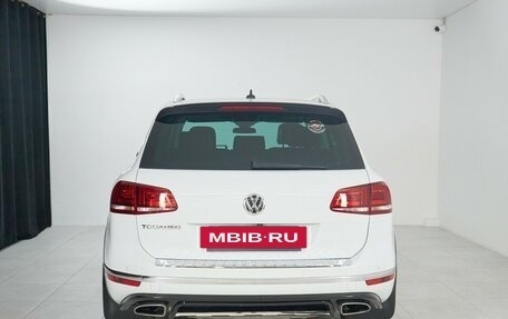 Volkswagen Touareg III, 2016 год, 2 695 000 рублей, 6 фотография