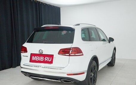 Volkswagen Touareg III, 2016 год, 2 695 000 рублей, 7 фотография