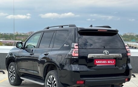 Toyota Land Cruiser Prado 150 рестайлинг 2, 2021 год, 5 600 000 рублей, 3 фотография