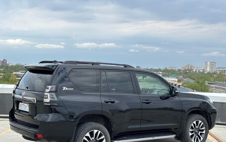 Toyota Land Cruiser Prado 150 рестайлинг 2, 2021 год, 5 600 000 рублей, 4 фотография