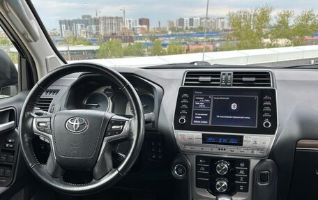 Toyota Land Cruiser Prado 150 рестайлинг 2, 2021 год, 5 600 000 рублей, 5 фотография