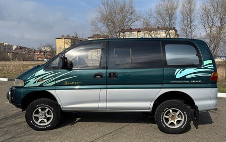 Mitsubishi Delica III, 1986 год, 1 620 000 рублей, 3 фотография
