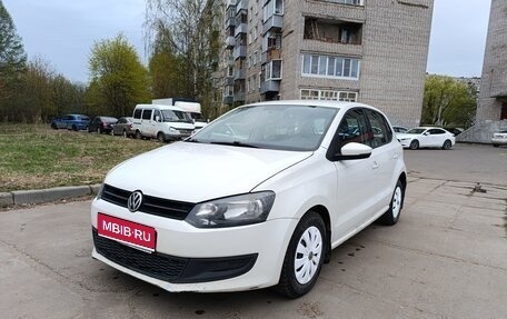 Volkswagen Polo VI (EU Market), 2011 год, 580 000 рублей, 2 фотография
