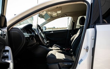 Volkswagen Jetta VI, 2015 год, 1 300 000 рублей, 12 фотография