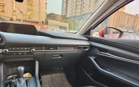 Mazda 3, 2021 год, 1 750 000 рублей, 10 фотография