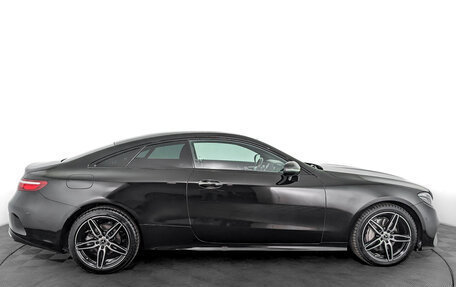 Mercedes-Benz E-Класс, 2018 год, 4 175 000 рублей, 4 фотография