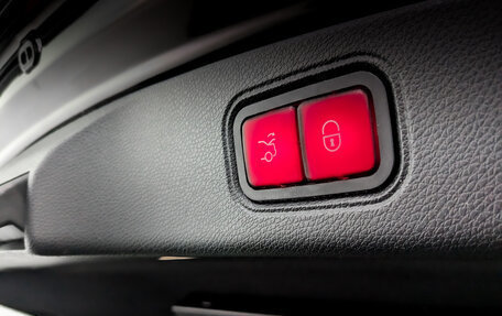 Mercedes-Benz E-Класс, 2018 год, 4 175 000 рублей, 26 фотография
