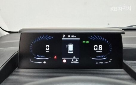 Hyundai Staria, 2021 год, 3 170 000 рублей, 6 фотография