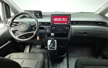 Hyundai Staria, 2021 год, 3 170 000 рублей, 7 фотография