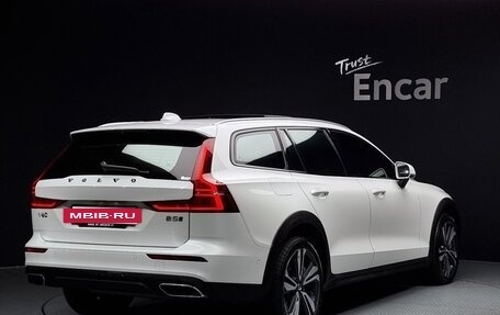 Volvo V60 II, 2021 год, 3 240 334 рублей, 3 фотография