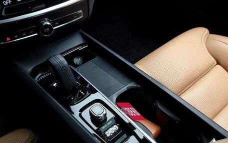 Volvo V60 II, 2021 год, 3 240 334 рублей, 12 фотография