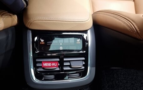 Volvo V60 II, 2021 год, 3 240 334 рублей, 15 фотография