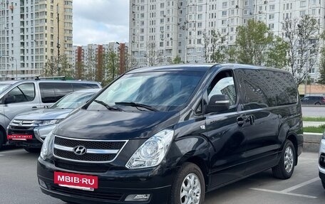 Hyundai Grand Starex Grand Starex I рестайлинг 2, 2015 год, 1 870 000 рублей, 14 фотография