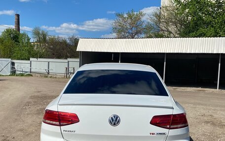 Volkswagen Passat B8 рестайлинг, 2015 год, 1 800 000 рублей, 4 фотография