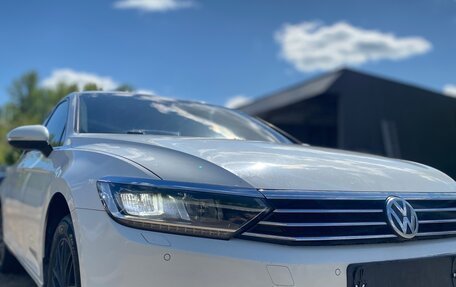 Volkswagen Passat B8 рестайлинг, 2015 год, 1 800 000 рублей, 3 фотография